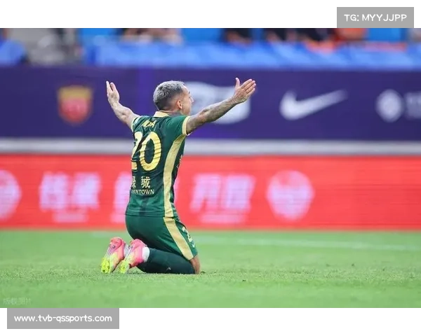 浙江队外援米特里策16场造15球,性价比引关注 浙江队外援米特里策16场造15球,性价比引关注